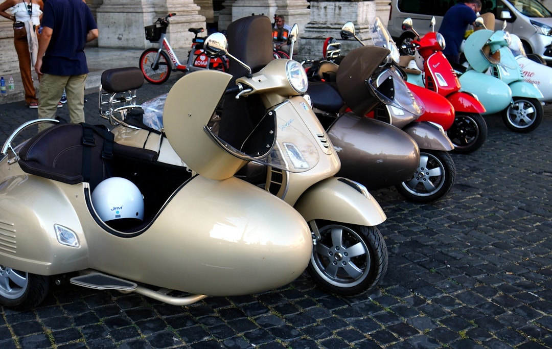 Rome Vespa Sidecar Adventure: City Highlights Tour Rome Vespa Sidecar Adventure: City Highlights Tour