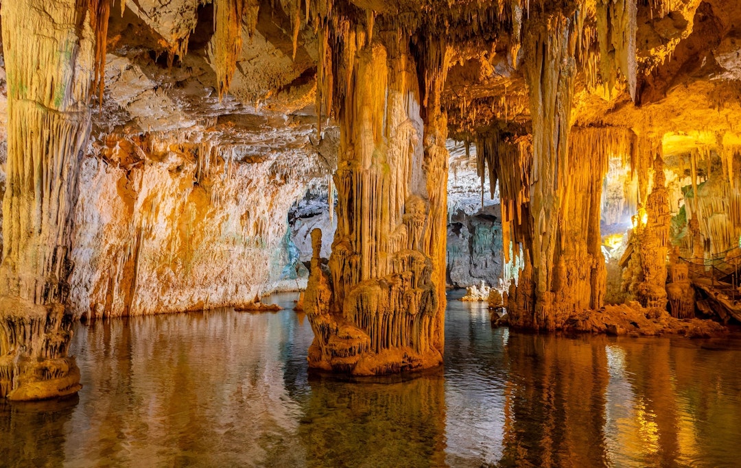 Sardinia: Alghero Walking Tour with Neptune's Cave Sardinia: Alghero Walking Tour with Neptune's Cave
