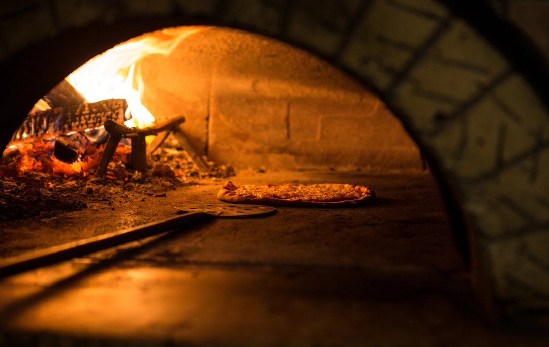 Rome: Roman Pizza Making with a Local Master Pizzaiolo Rome: Roman Pizza Making with a Local Master Pizzaiolo