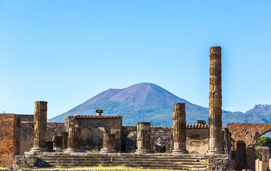 Naples Highlights and Pompeii Tour Naples Highlights and Pompeii Tour